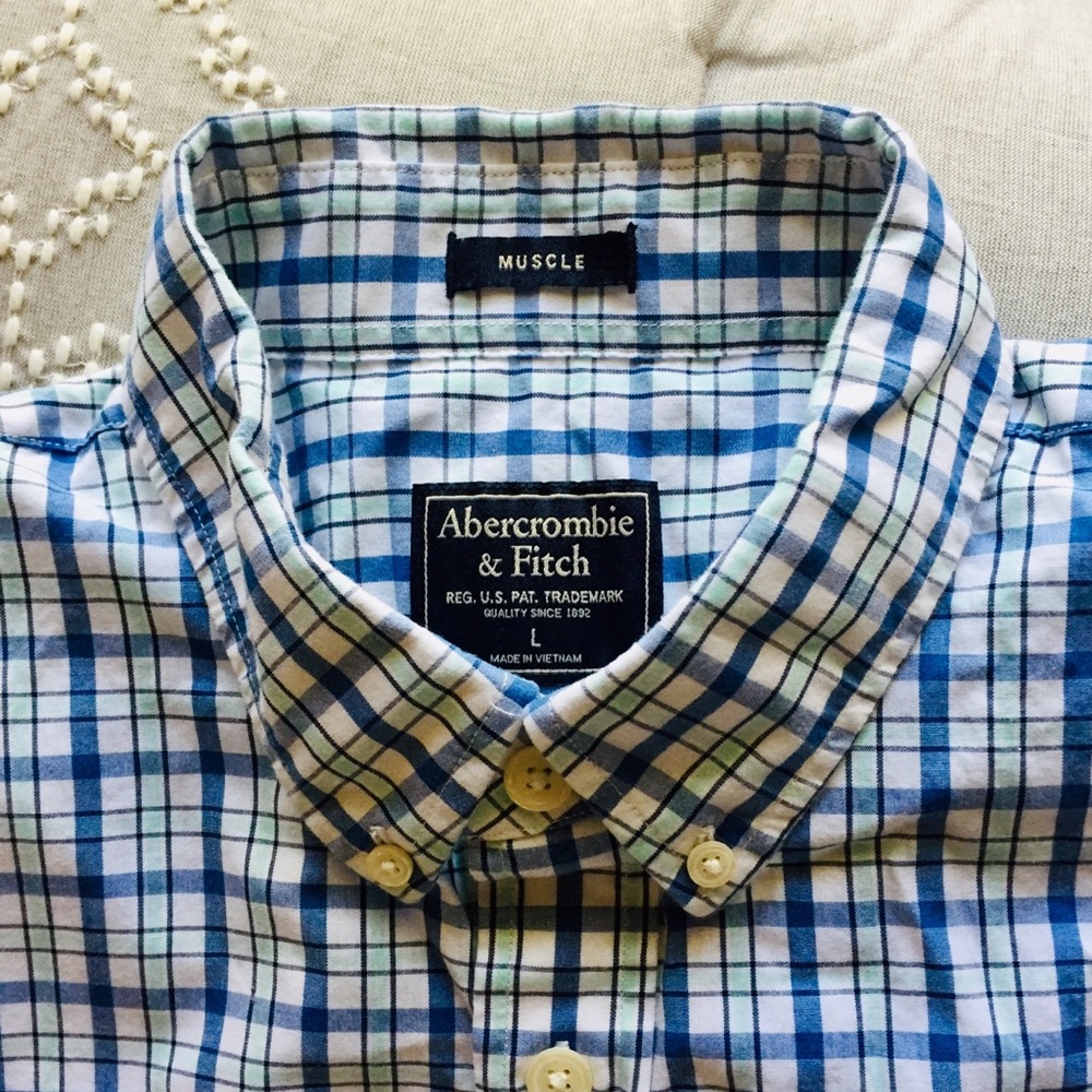 Like new A&F shirt
